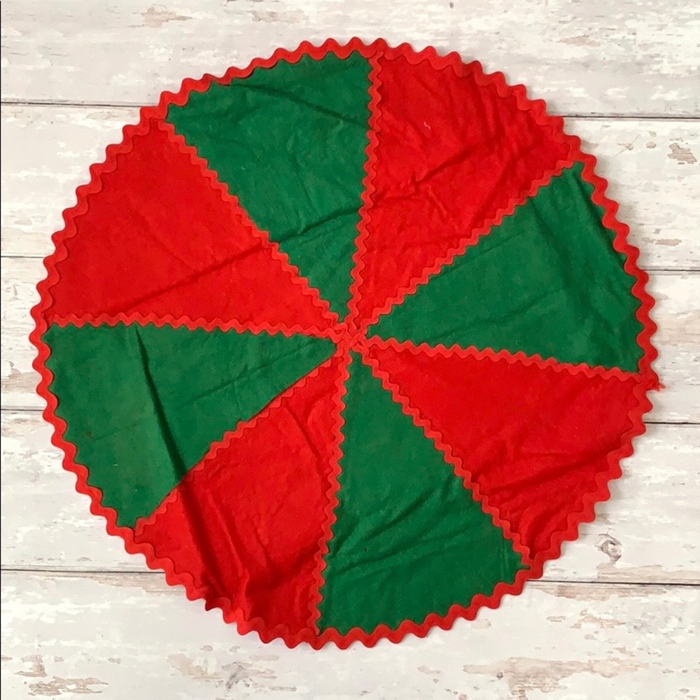 Christmas Tree Skirt Accent Side Table Tableclecloth Holiday Decor Red Rug Mat